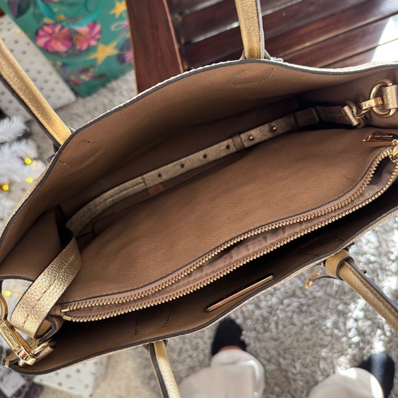 Michael Kors Mercer Large Metallic Pebbled Leather Tote Gold Shoulder Bag - Picture 4 of 9